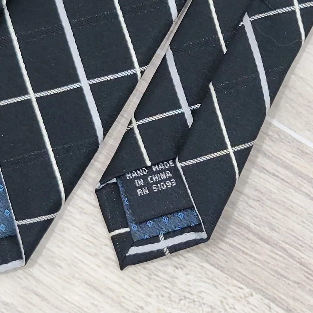 Axist Essentials Mens Black Tie Event Geometric Silk Necktie 58